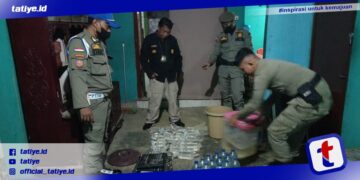 Diwarnai Ketegangan, Satpol PP Sita Ratusan Liter Miras di Tolangohula